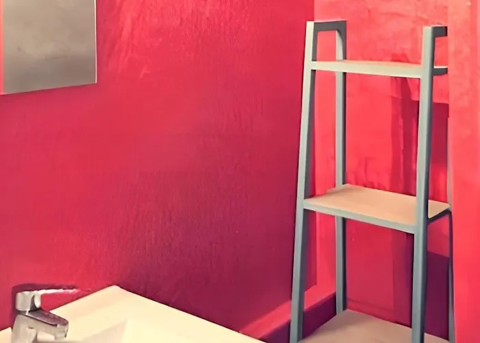 A / 50 M² / Vue Sur La *