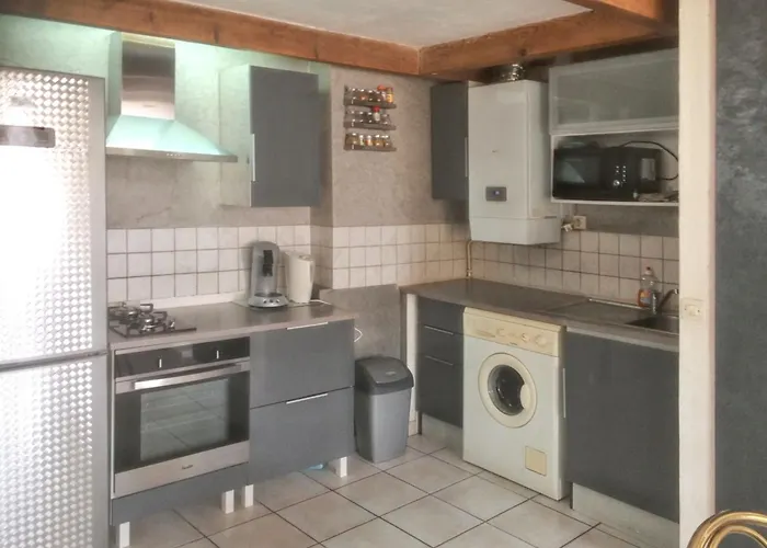A / 50 M² / Vue Sur La Nice