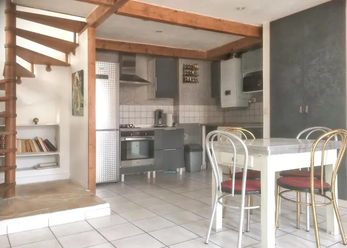 A / 50 M² / Vue Sur La * Nice
